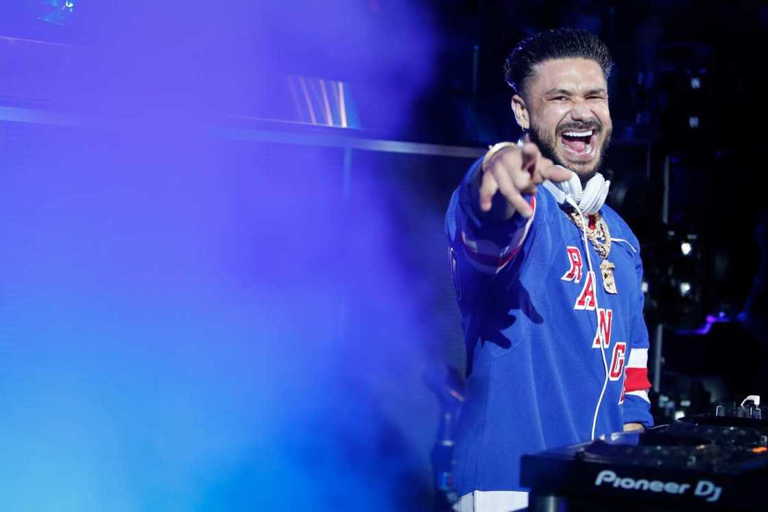 DJ Pauly D performs at Madison Square Garden in New York City DJ Pauly D performs at Madison Square Garden in New York City