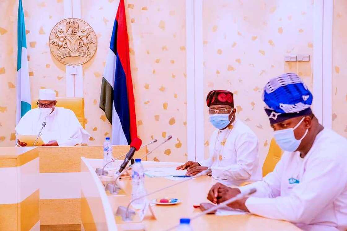 Fact Check: Is It True Biafra Flag Was Hoisted on President Buhari’s Car During Imo Visit? Fact Check: Is It True Biafra Flag Was Hoisted on President Buhari’s Car During Imo Visit?