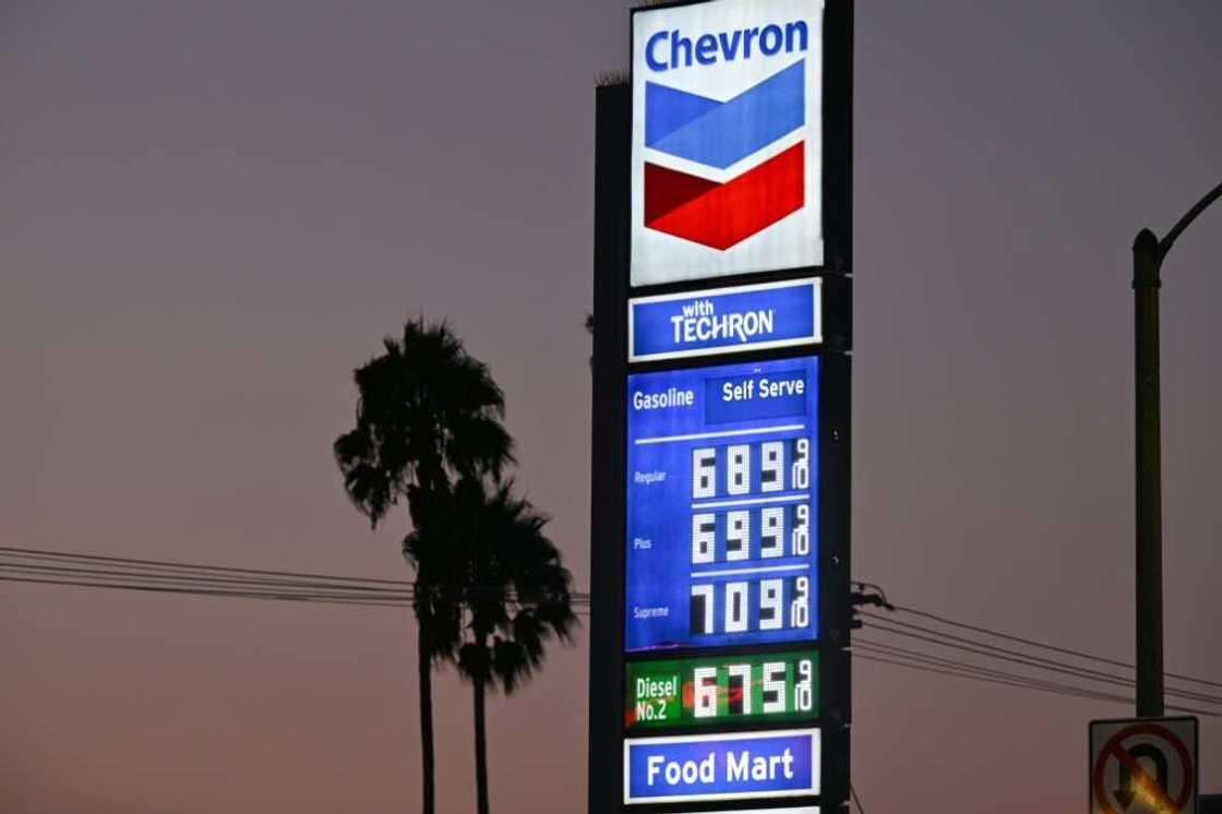 US energy giant Chevron will buy its rival Hess for $53 billion in an all-stock deal US energy giant Chevron will buy its rival Hess for $53 billion in an all-stock deal