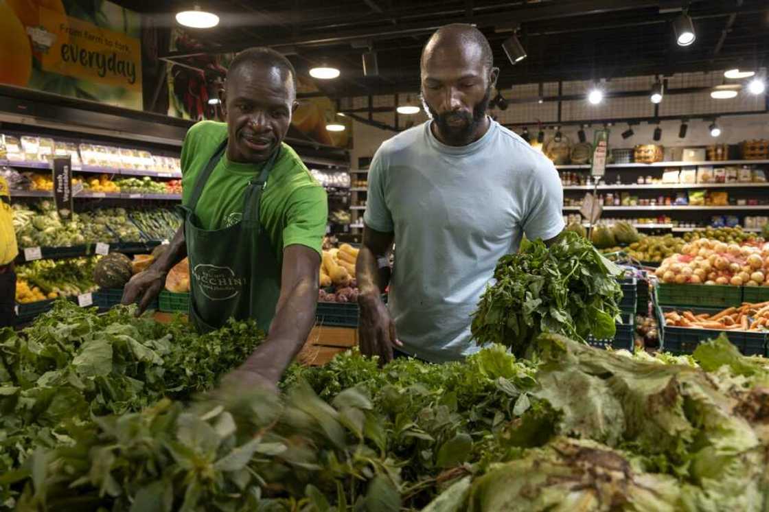 Ombachi (R) scored the winning try that took Kenya's Rugby Sevens team to the Rio Olympics Ombachi (R) scored the winning try that took Kenya's Rugby Sevens team to the Rio Olympics
