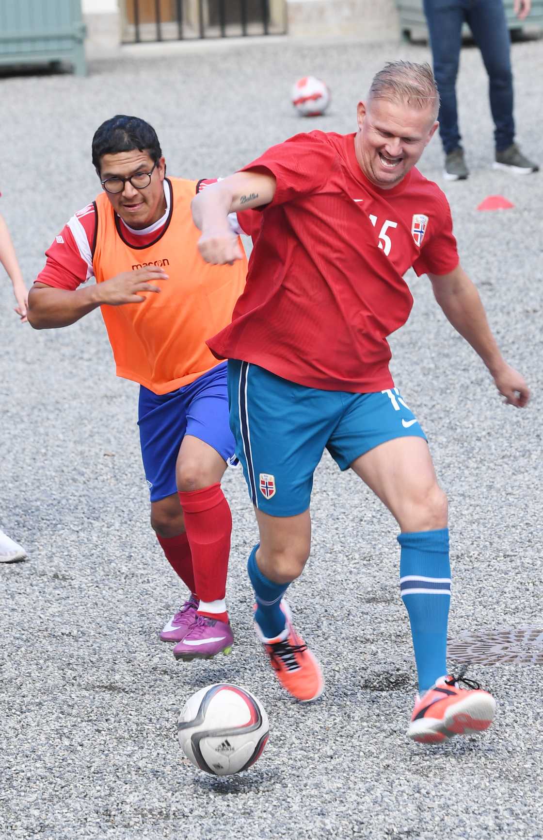 Alfie Haaland tackle Alfie Haaland tackle