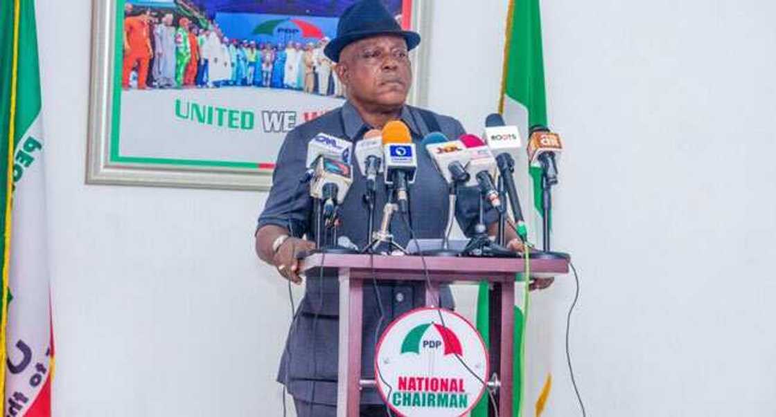 Taraba APC receives new members from PDP, APGA. Taraba APC receives new members from PDP, APGA.
