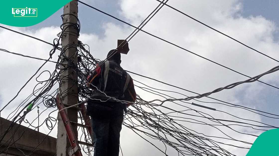 Electricity distribution companies (DisCos) have said that federal government Ministries, Departments and Agencies owe them more than N100bn in unpaid power bills
