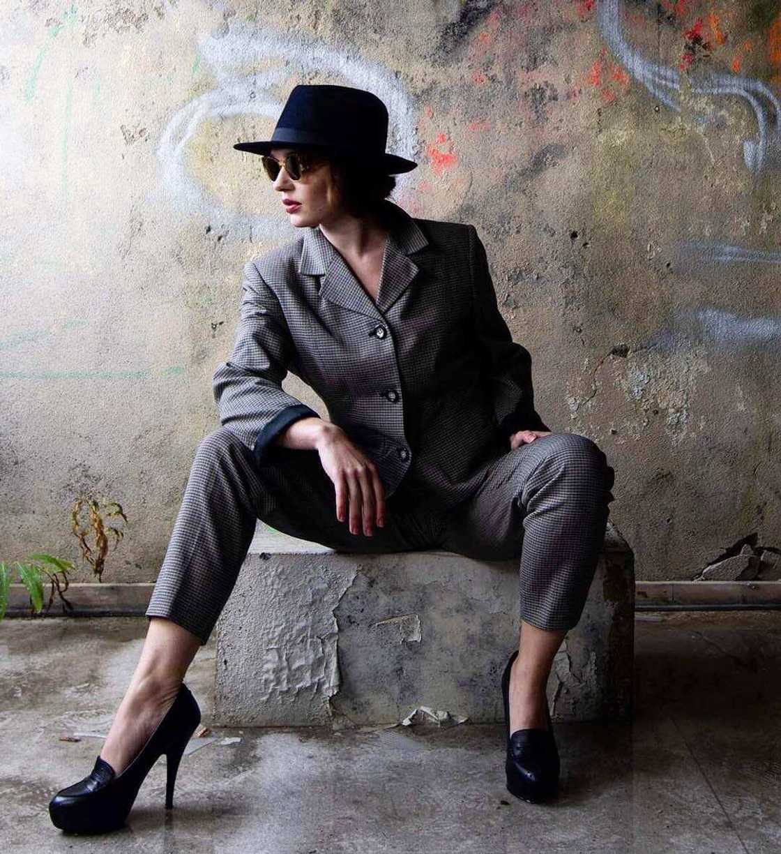 Agnes Born’s biography Agnes Born’s biography