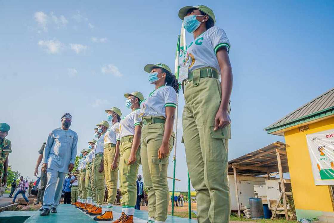 Ana kiran soke NYSC, Gwamna ya yi alkawarin karawa duk ‘Dan bautar kasar jiharsa alawus Ana kiran soke NYSC, Gwamna ya yi alkawarin karawa duk ‘Dan bautar kasar jiharsa alawus