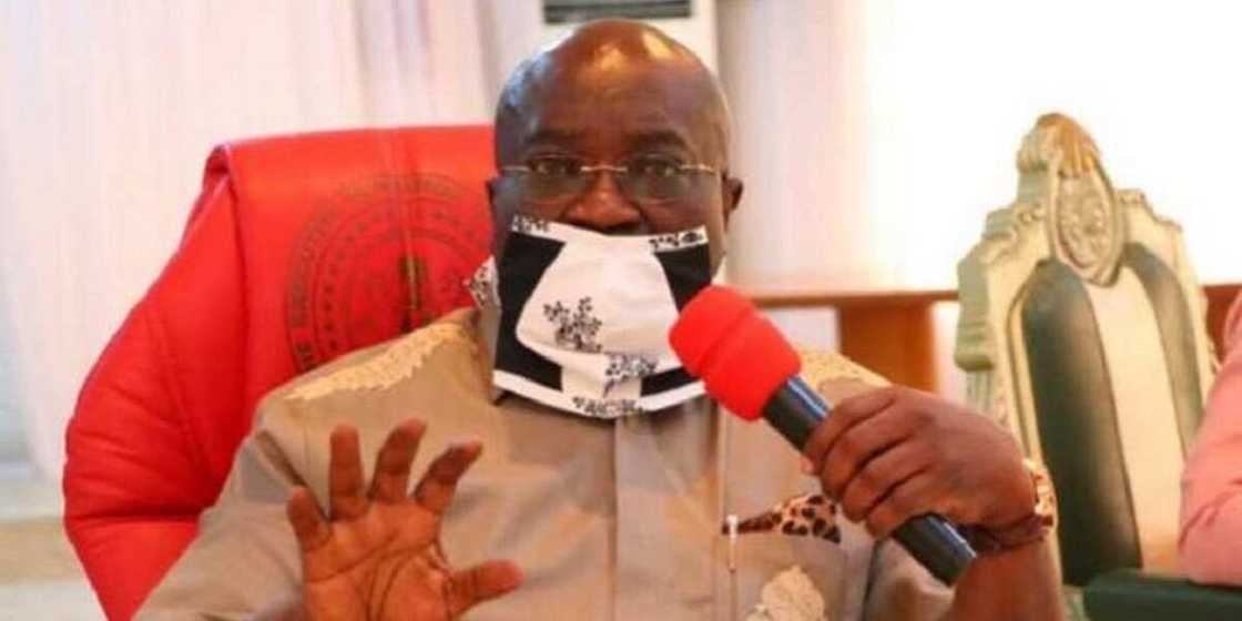 Gwamnan Nigeria ya ce jiharsa za ta rika bawa mata N500 idan sun haihuwa a asibitocin gwamnati Gwamnan Nigeria ya ce jiharsa za ta rika bawa mata N500 idan sun haihuwa a asibitocin gwamnati