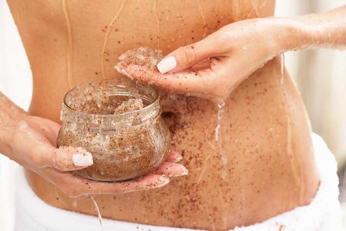 How to use sugar scrub How to use sugar scrub