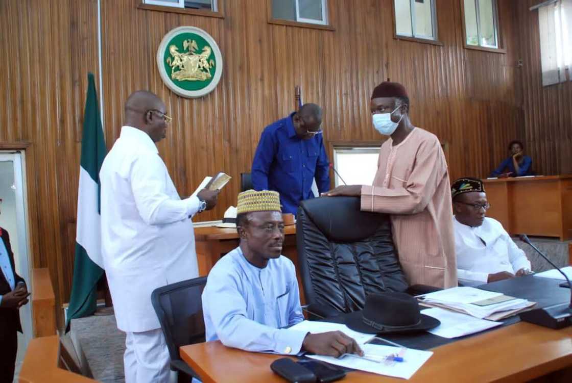 Defection: As Court Sacked Cross Rivers Lawmakers, Ayade, Matawalle, Other Legislators May Go Next Defection: As Court Sacked Cross Rivers Lawmakers, Ayade, Matawalle, Other Legislators May Go Next