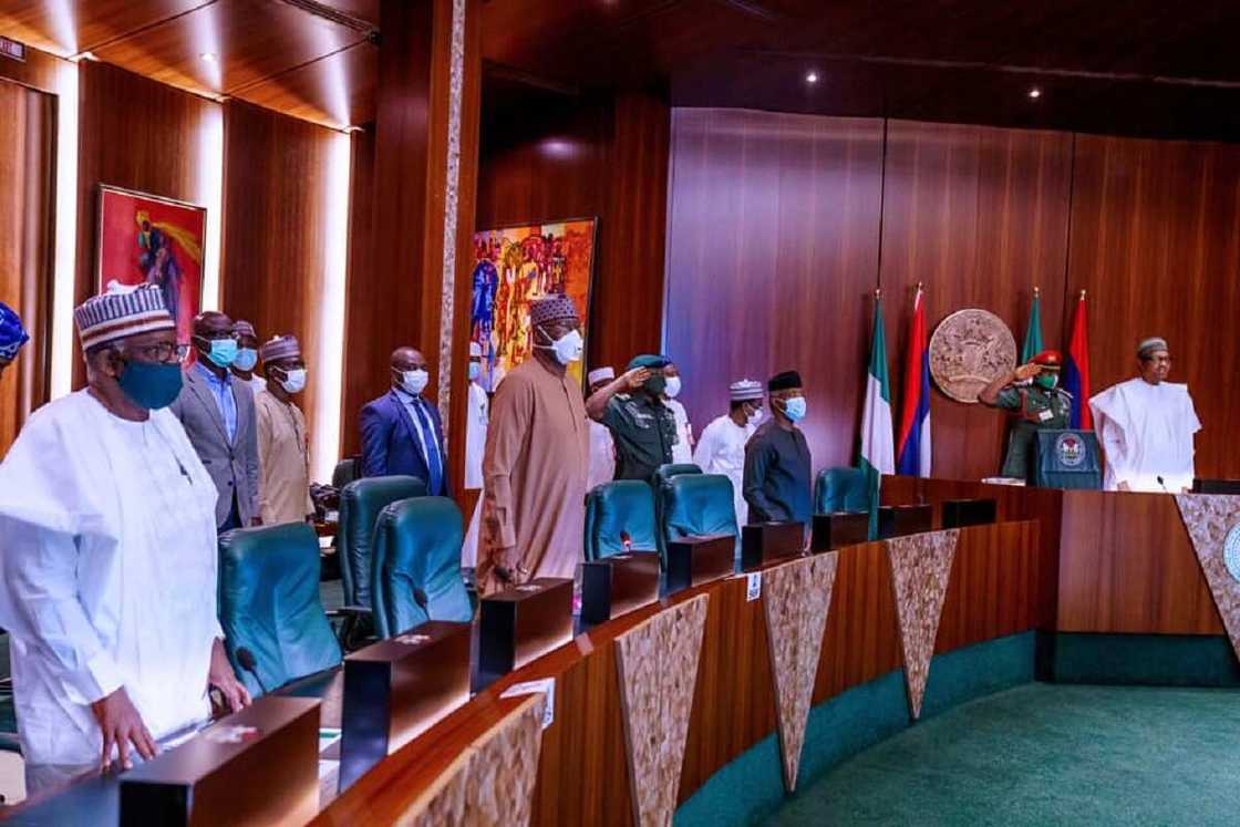 Buhari ya sanya hannu kan gyararren kasafin kudin 2020 Buhari ya sanya hannu kan gyararren kasafin kudin 2020