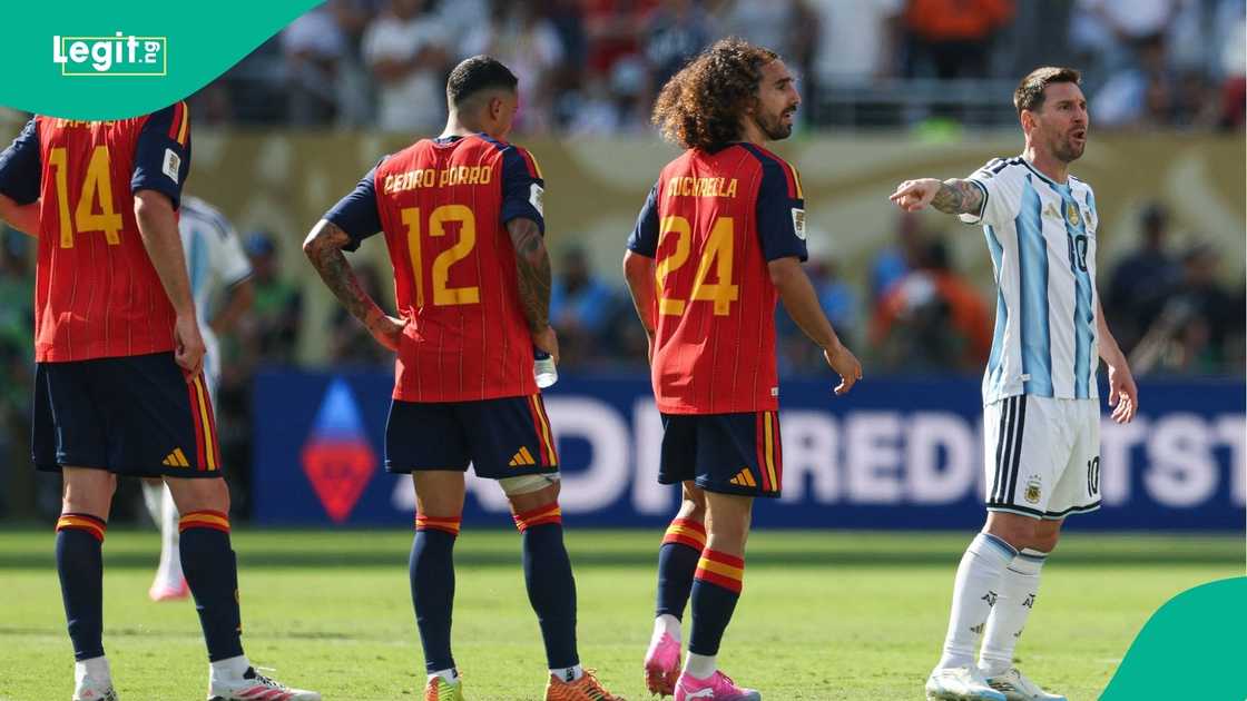 Lionel Messi, Marc Cucurella, FIFA, World Cup, Spain, Argentina, New York/New Jersey. Lionel Messi, Marc Cucurella, FIFA, World Cup, Spain, Argentina, New York/New Jersey.