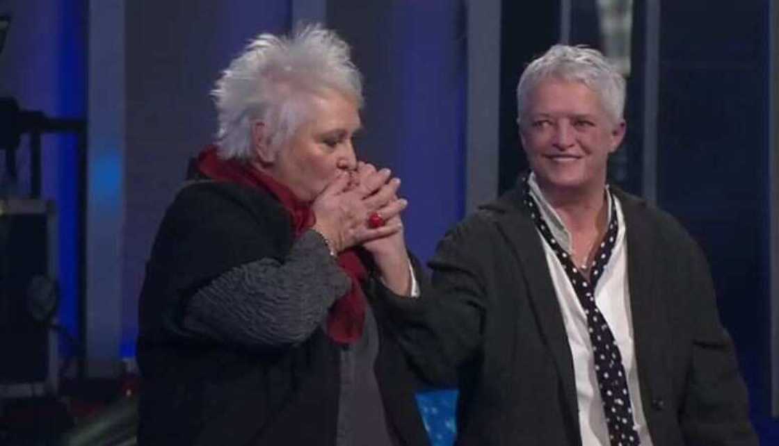 Francine Ruel est amouseuse: elle présente sa conjointe Francine Ruel est amouseuse: elle présente sa conjointe