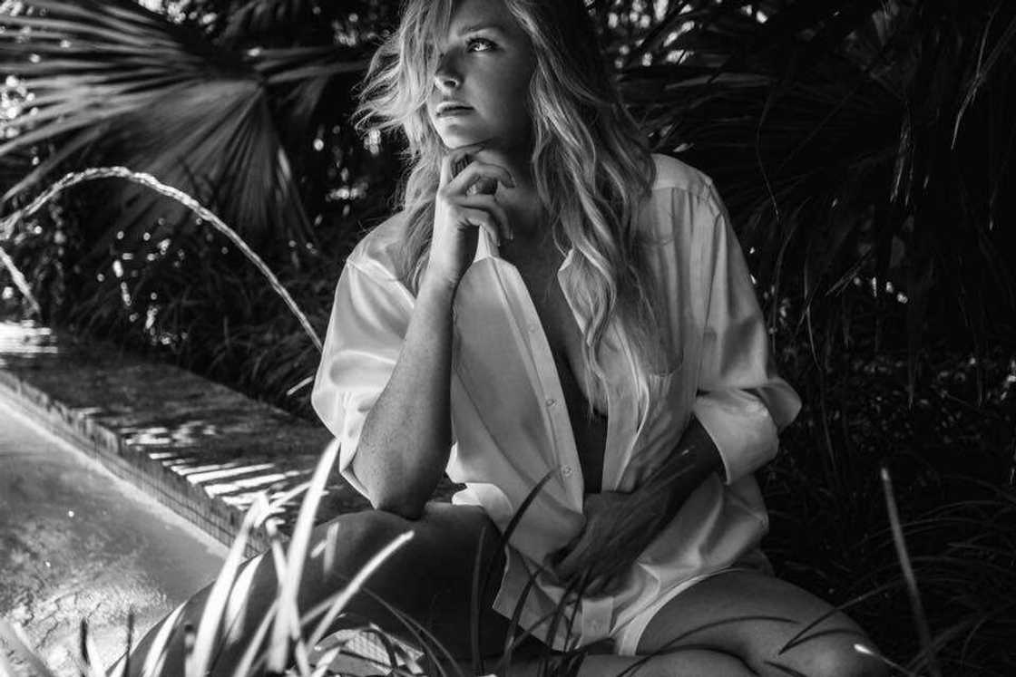 camille kostek age camille kostek age
