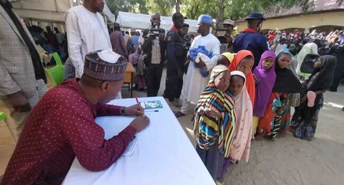 Zulum ya sanya yara sama da 1,000 a makaranta