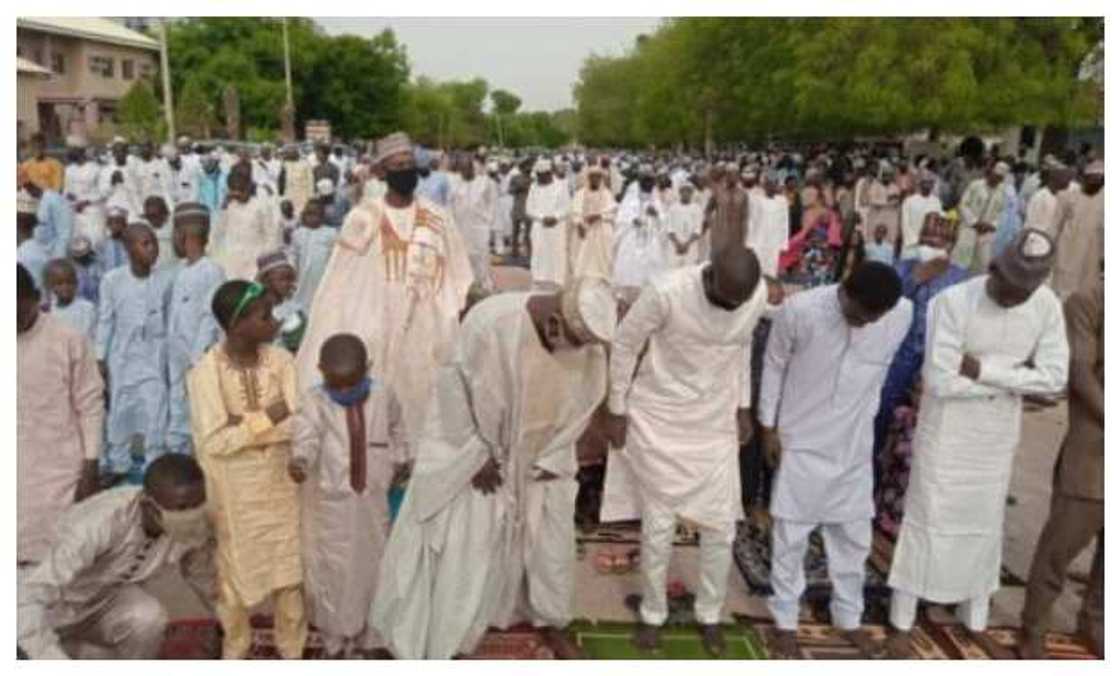COVID-19: Muslims observe Eid prayers in Kano without social distancing COVID-19: Muslims observe Eid prayers in Kano without social distancing
