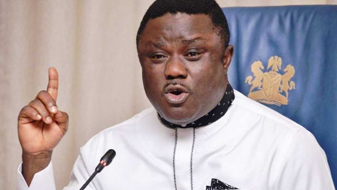 Mafi yawancin 'yan matan da malamai ke haike wa dakikai ne, Gwamna Ayade Mafi yawancin 'yan matan da malamai ke haike wa dakikai ne, Gwamna Ayade