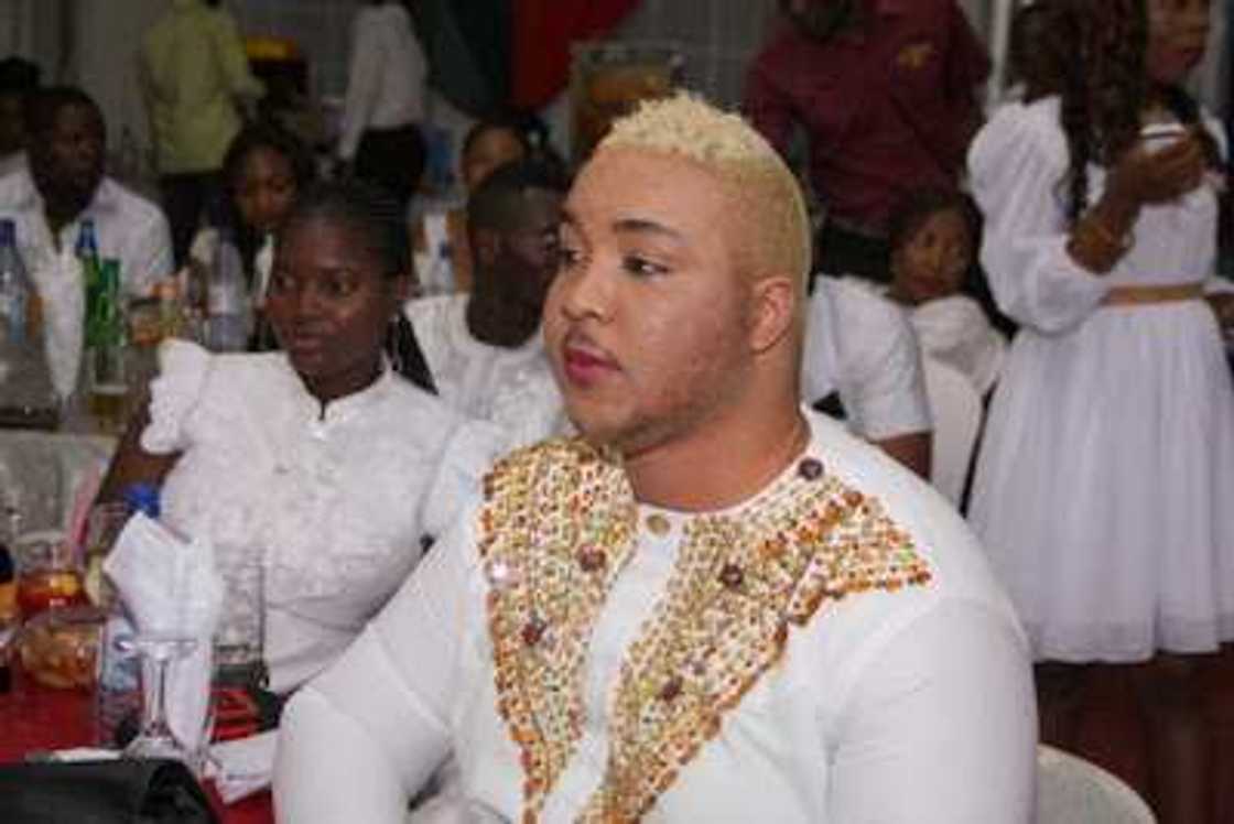 Emmy Collins mocks Chris Okotie, Omawumi, Toke and others Emmy Collins mocks Chris Okotie, Omawumi, Toke and others