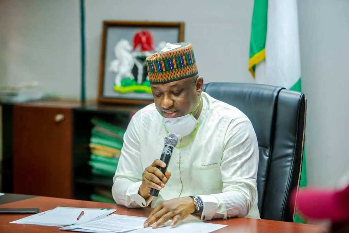 Buhari’s minister urges Nigerians to beware of social media influencers Buhari’s minister urges Nigerians to beware of social media influencers