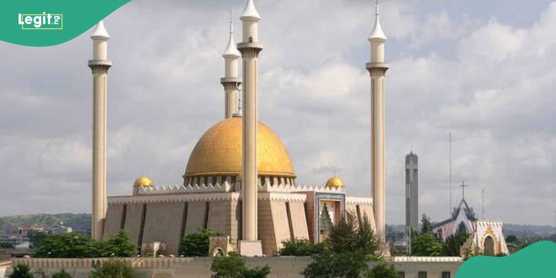 Medical expert speaks as woman dies in Abuja mosque Medical expert speaks as woman dies in Abuja mosque