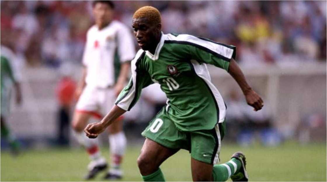 Super Eagles legends Okocha, Kanu, Amokachi, Babangida, Eguavoen spotted lounging together in viral video