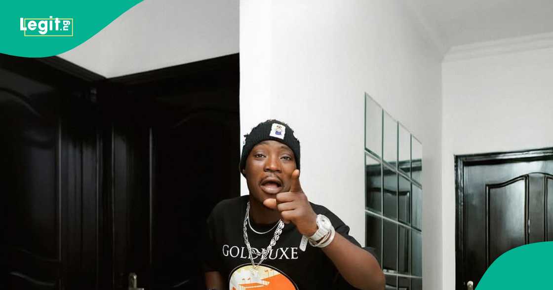 DJ Chicken' sends warning to Tunde Perry over Mecca video. DJ Chicken' sends warning to Tunde Perry over Mecca video.