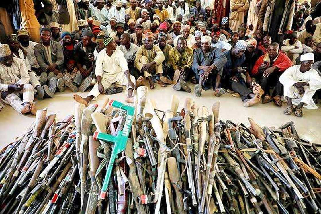 Zamfara: Sojoji sun lalata sansanin Dogo Gide, sansanin da ya gagari shiguwa tun 2003 Zamfara: Sojoji sun lalata sansanin Dogo Gide, sansanin da ya gagari shiguwa tun 2003