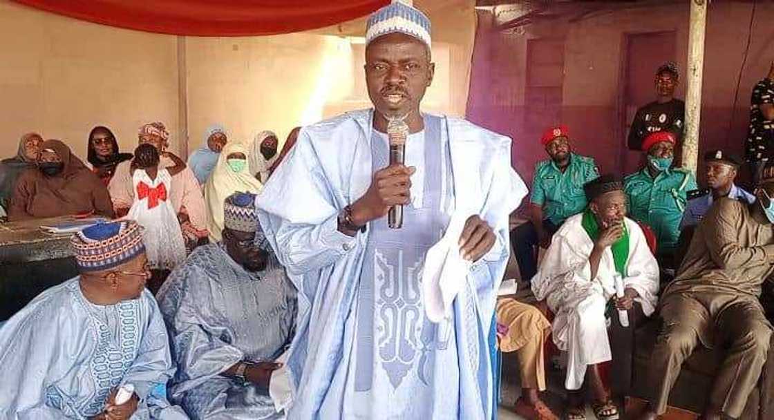 Biki bidiri: : Hukumar Hisbah ta aurar da tubabbun yan gidan magajiya biyu a Bauchi Biki bidiri: : Hukumar Hisbah ta aurar da tubabbun yan gidan magajiya biyu a Bauchi