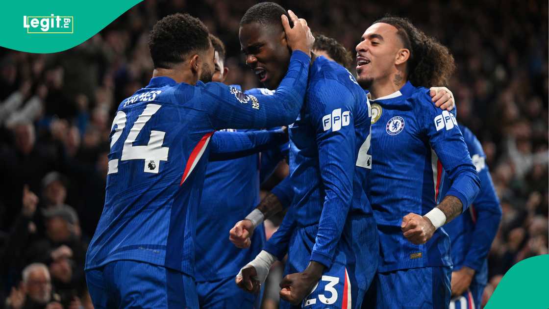 Reece James, Trevoh Chalobah, Malo Gusto, Chelsea, Arsenal, Stamford Bridge, London, England, Premier League. Reece James, Trevoh Chalobah, Malo Gusto, Chelsea, Arsenal, Stamford Bridge, London, England, Premier League.