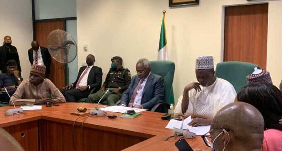 Emefiele walks into meeting 30 minutes after Femi Gbajabiamila sends CBN governor's representative out Emefiele walks into meeting 30 minutes after Femi Gbajabiamila sends CBN governor's representative out