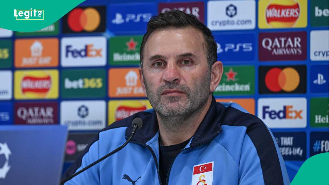 Okan Buruk, Galatasaray, Liverpool, Anfield, UEFA Champions League. Okan Buruk, Galatasaray, Liverpool, Anfield, UEFA Champions League.