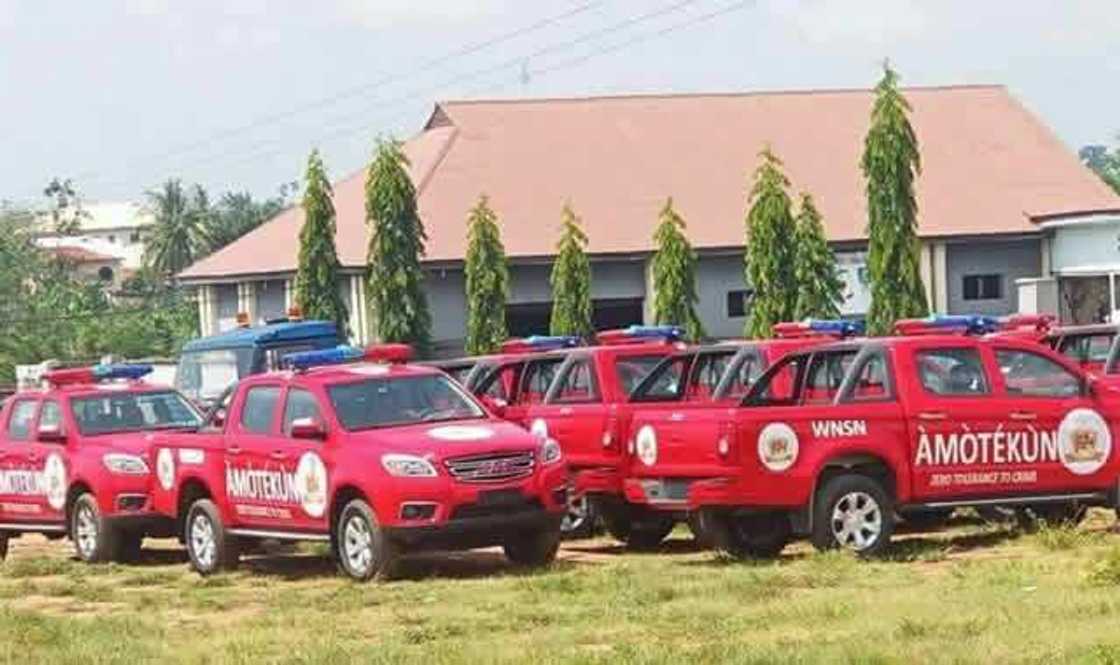 Some arrested Ibadan hoodlums linked to Makinde’s aides, Amotekun commander declares Some arrested Ibadan hoodlums linked to Makinde’s aides, Amotekun commander declares