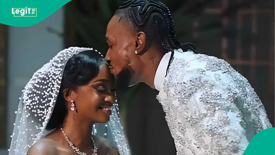 Lady marries man who reached out on Facebook in 2017 Lady marries man who reached out on Facebook in 2017