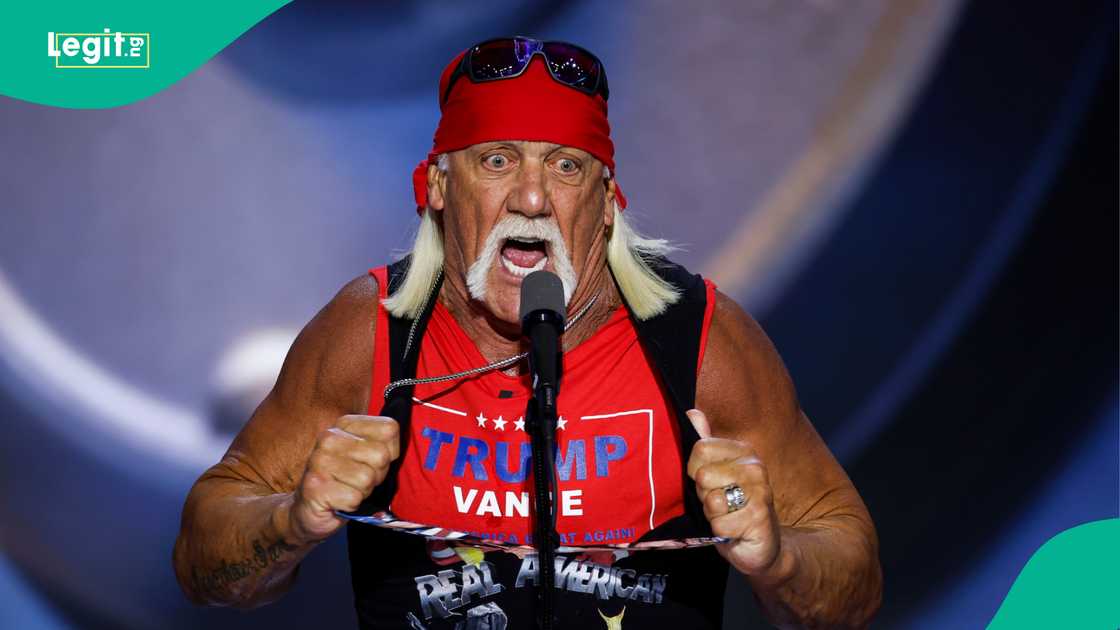 Hulk Hogan, Nate Burnside, WWE, WWF, Wrestling, WrestleMania Hulk Hogan, Nate Burnside, WWE, WWF, Wrestling, WrestleMania
