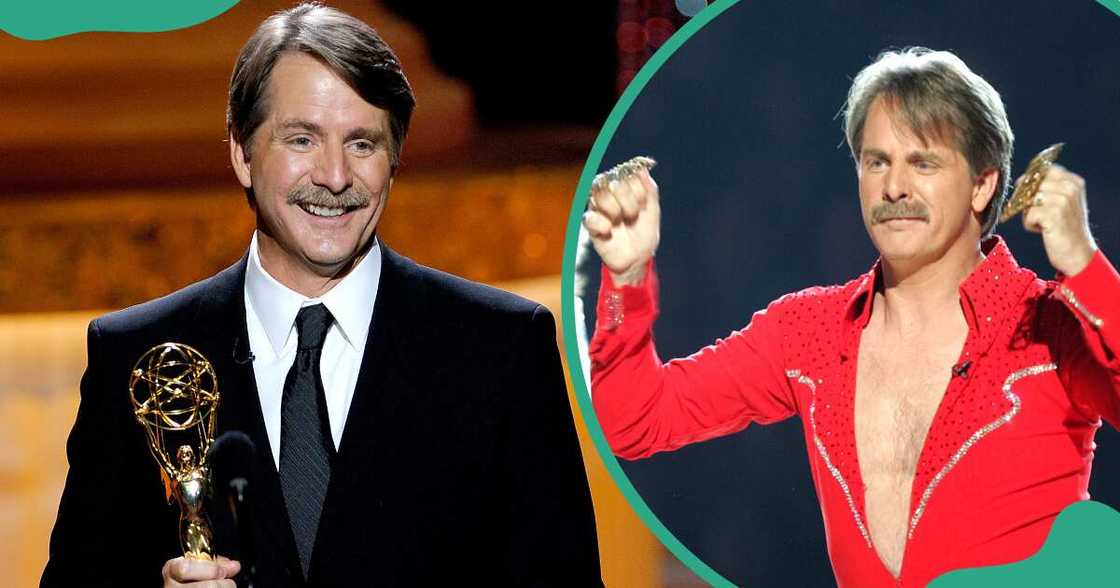 Jeff Foxworthy on stage receiving an award and him performing at the 2006 CMT Music Awards Jeff Foxworthy on stage receiving an award and him performing at the 2006 CMT Music Awards