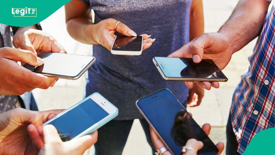 iPhone vs Android: 8 Shocking Reasons People Are Leaving Apple Behind