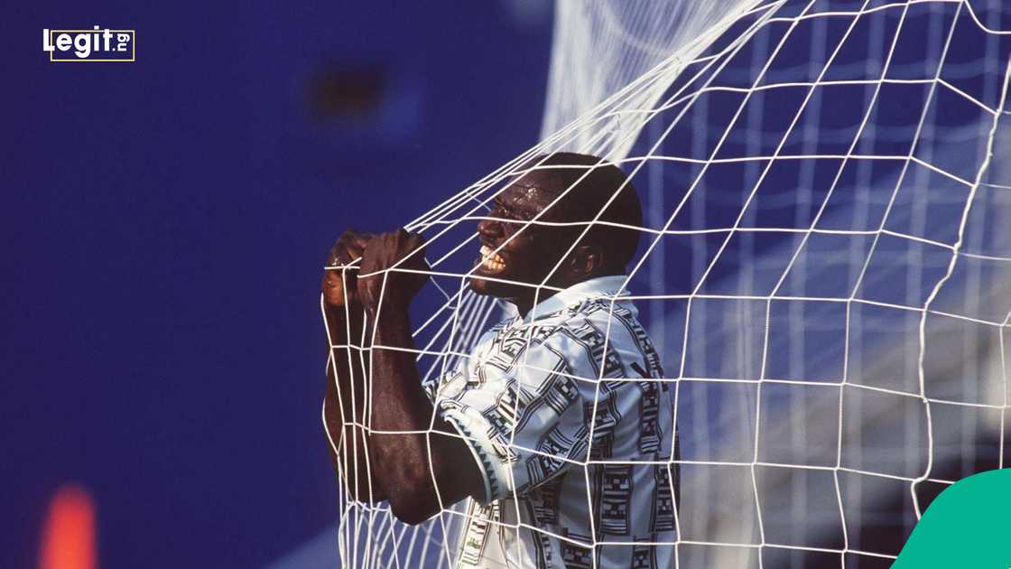 Super Eagles, Rashidi Yekini, USA, Bulgaria, FIFA World Cup. Super Eagles, Rashidi Yekini, USA, Bulgaria, FIFA World Cup.
