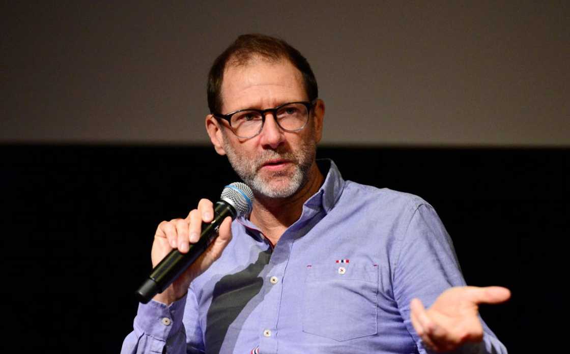 Cian O'Clery speaks on stage Cian O'Clery speaks on stage