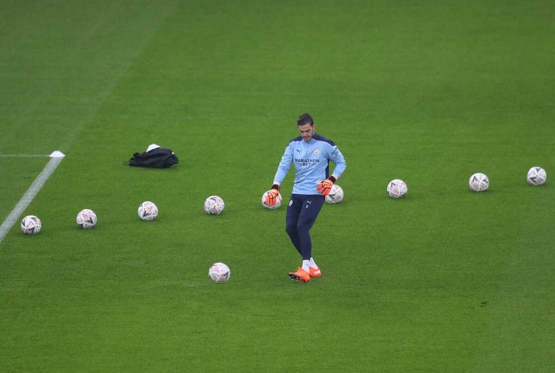 Ederson Moraes Ederson Moraes