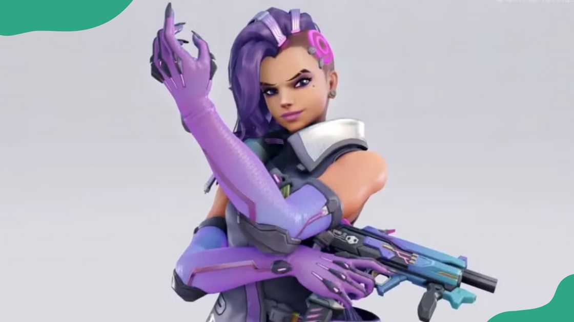 Sombra wields futuristic gun confidently. Sombra wields futuristic gun confidently.