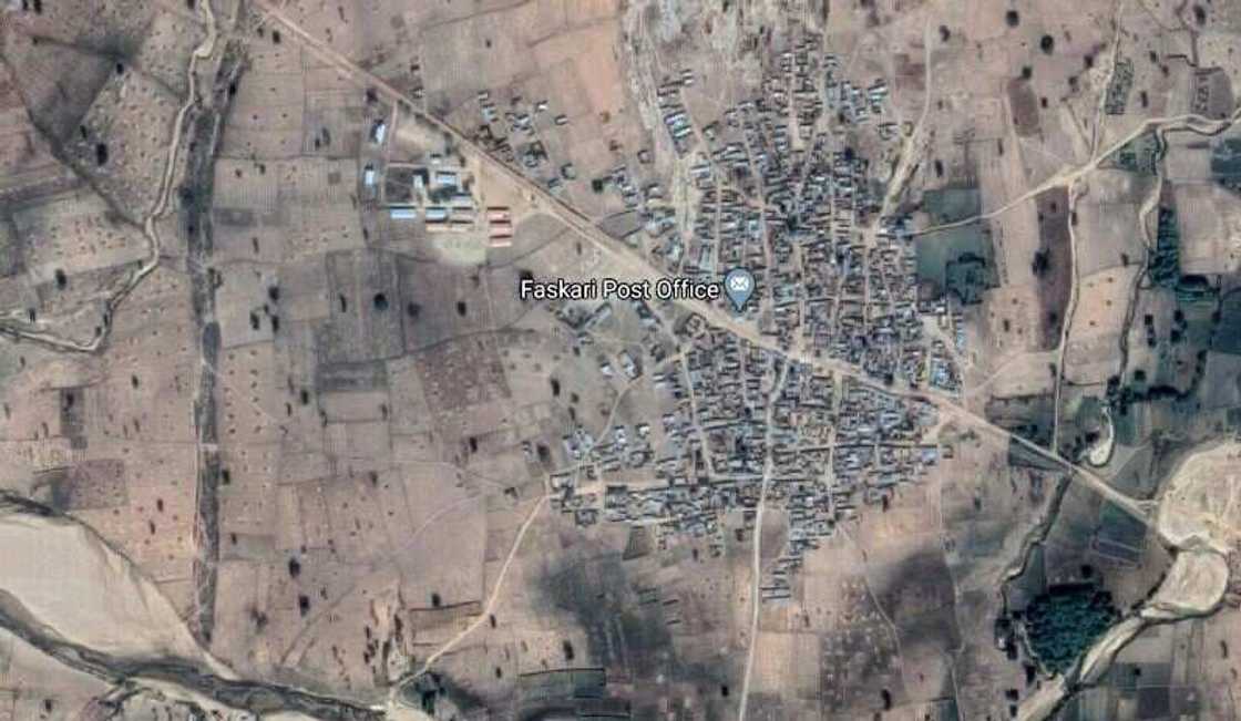 Kashe-kashen 'yan bindiga: Yadda dan majalisa ya fashe da kuka a yayin zaman majalisa Kashe-kashen 'yan bindiga: Yadda dan majalisa ya fashe da kuka a yayin zaman majalisa