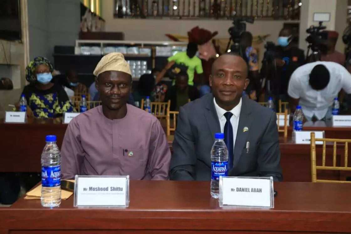 Exquisite Furniture Company, Lifemate Crashes Price in Hot-sale, Pre-sale Promo Exquisite Furniture Company, Lifemate Crashes Price in Hot-sale, Pre-sale Promo