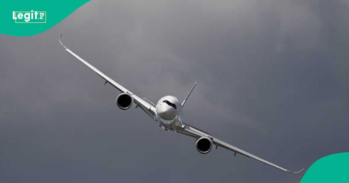 Jirgin sam ya gamu da tangarɗa.