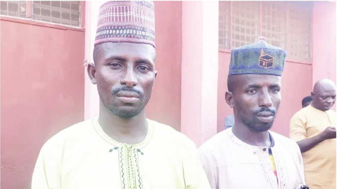 Ana daf da yi musu yankan rago: Amotekun sun ceto makiyay fulani 2 da 'yan uwansu fulani suka yi garkuwa da su