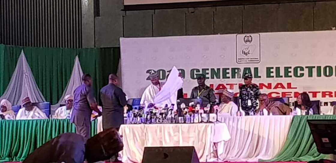 Sabon zabe: Hukumar INEC ta fitar da sabbin bayanai akan zaben gwamnan Adamawa Sabon zabe: Hukumar INEC ta fitar da sabbin bayanai akan zaben gwamnan Adamawa