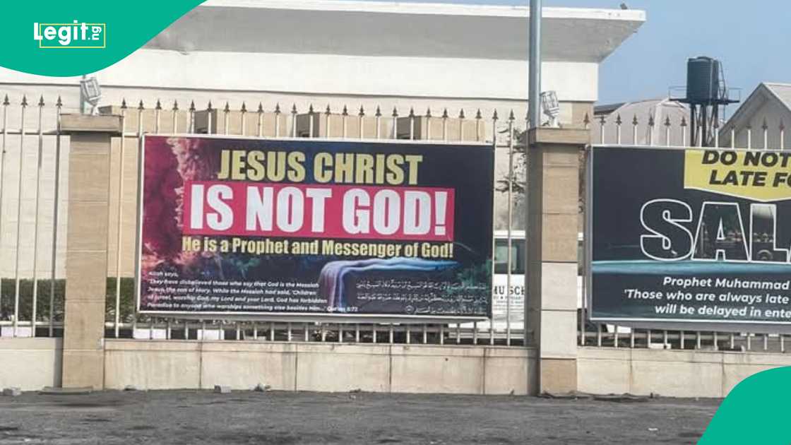 Lekki Mosque Replaces “Jesus is not God“ Banner with "Allah is the Lord of Jesus", Gives Reason Lekki Mosque Replaces “Jesus is not God“ Banner with "Allah is the Lord of Jesus", Gives Reason