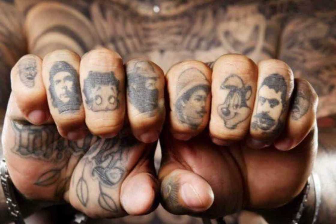 finger tattoos ideas finger tattoos ideas