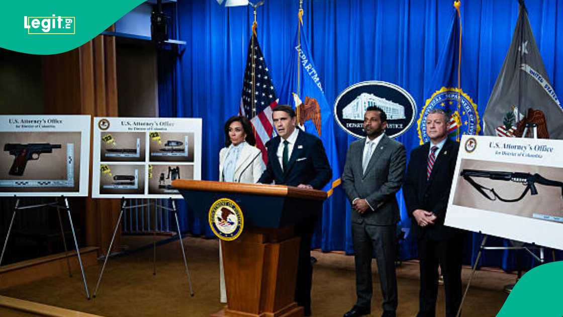 Makaman da aka kama Cole Tomas Allen da su