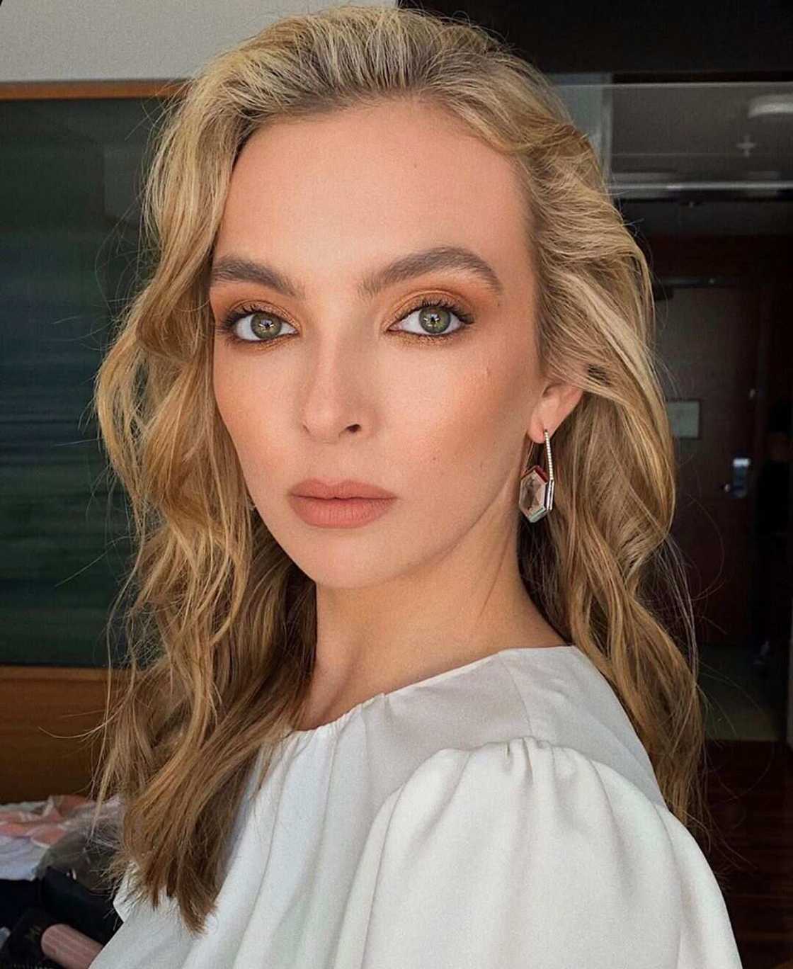 Jodie Comer hot