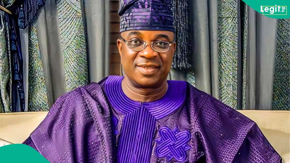 Kwam 1 joins Lateef Adedimeji and Mo Bimpe’s triplets’ thanksgiving celebration in Lagos