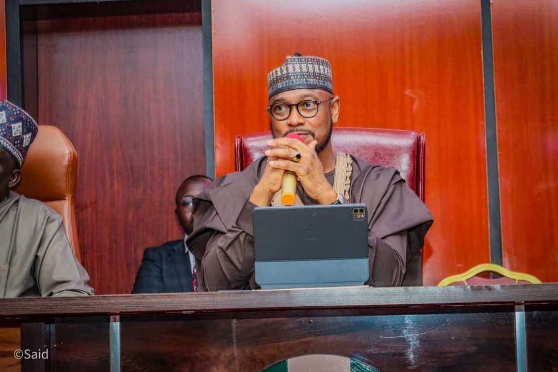 'Yan bindiga sun yi ajalin dan sanda tare da sace matar dagaji a jihar Zamfara 'Yan bindiga sun yi ajalin dan sanda tare da sace matar dagaji a jihar Zamfara