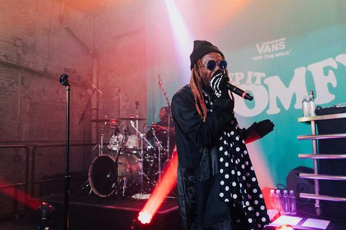 Lil Wayne rapping at the concert Lil Wayne rapping at the concert